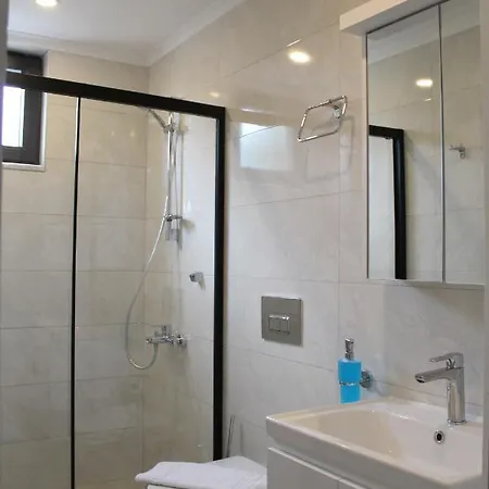 Sayan Homes Apartman *